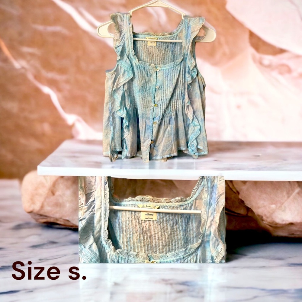 Size small